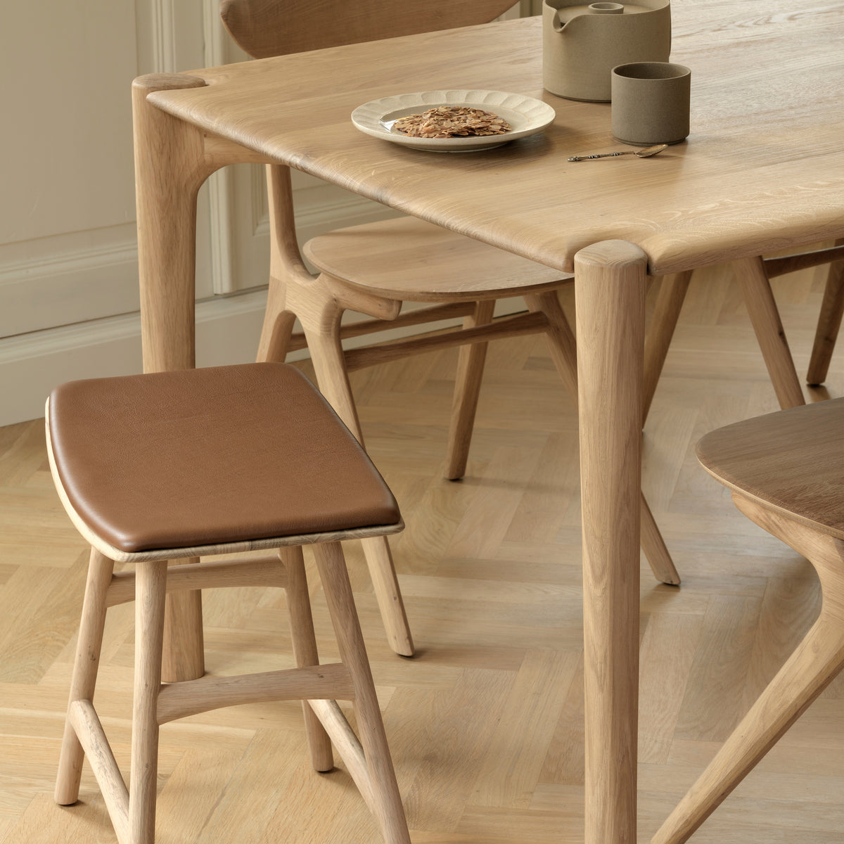 PI Dining Table - Oak