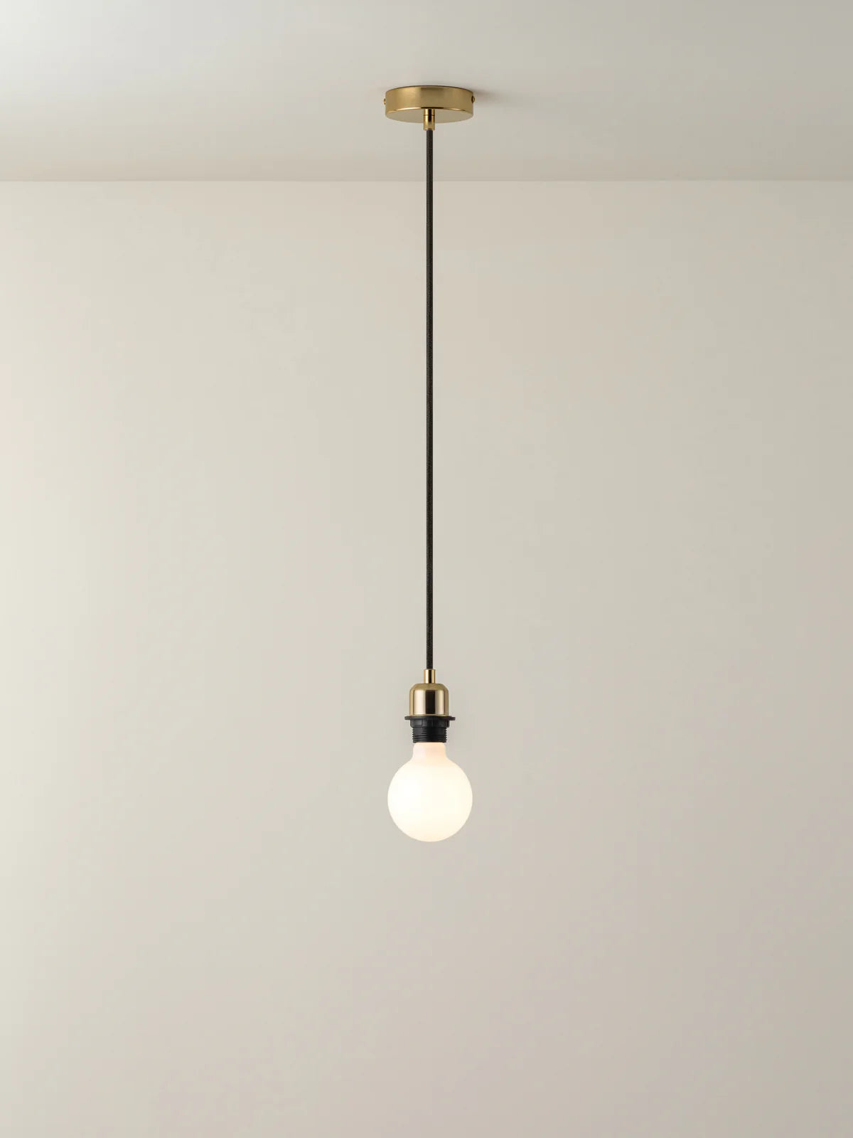 Pendant light with a bulb - Loom Collection