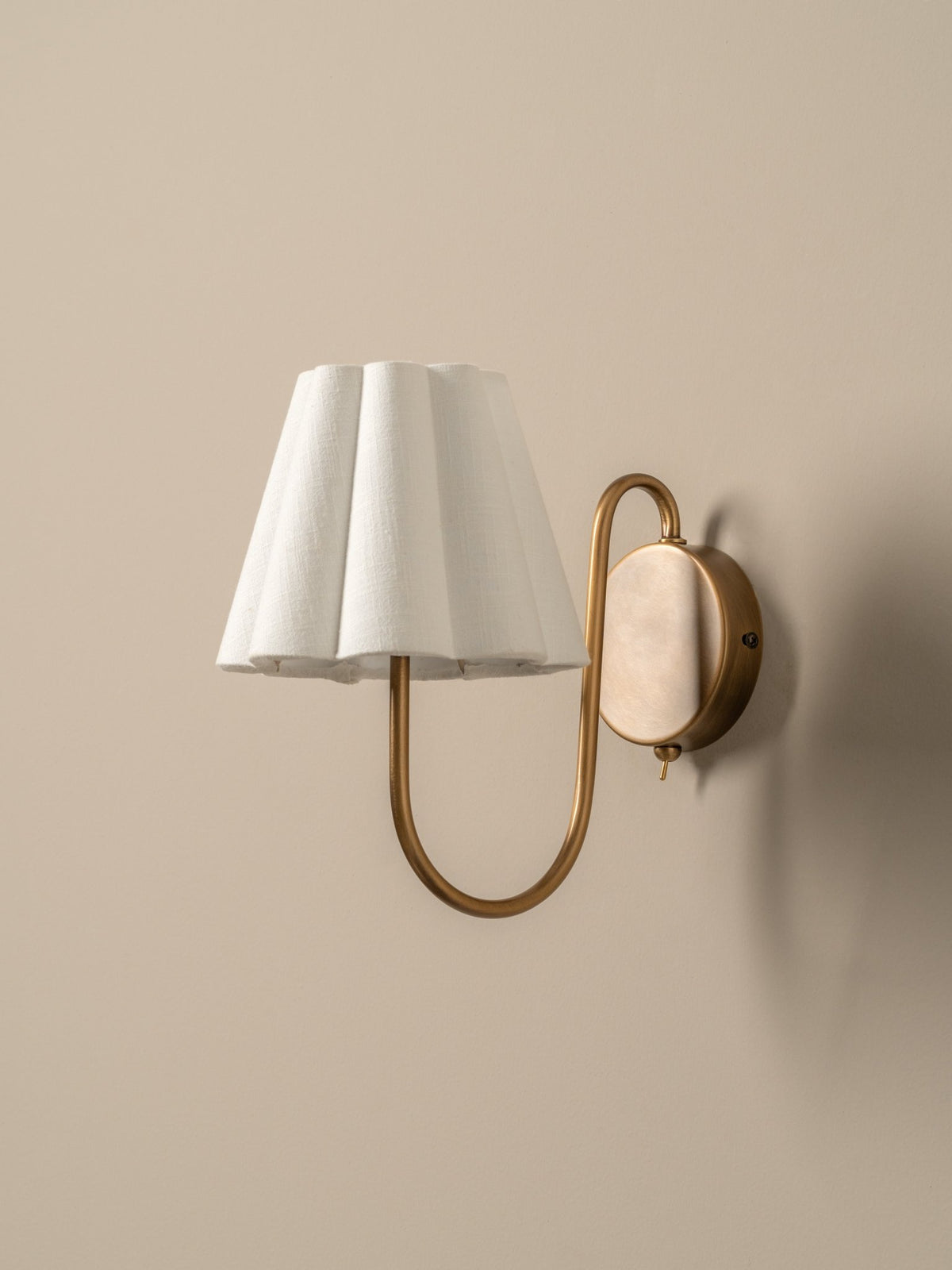Aston Aged Brass Wall Light - Lights&Lamps Loom Collection Dubai