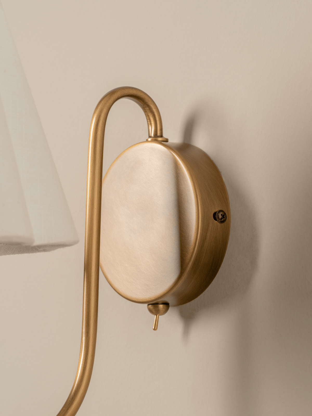 Aston Aged Brass Wall Light - Lights&Lamps Loom Collection Dubai