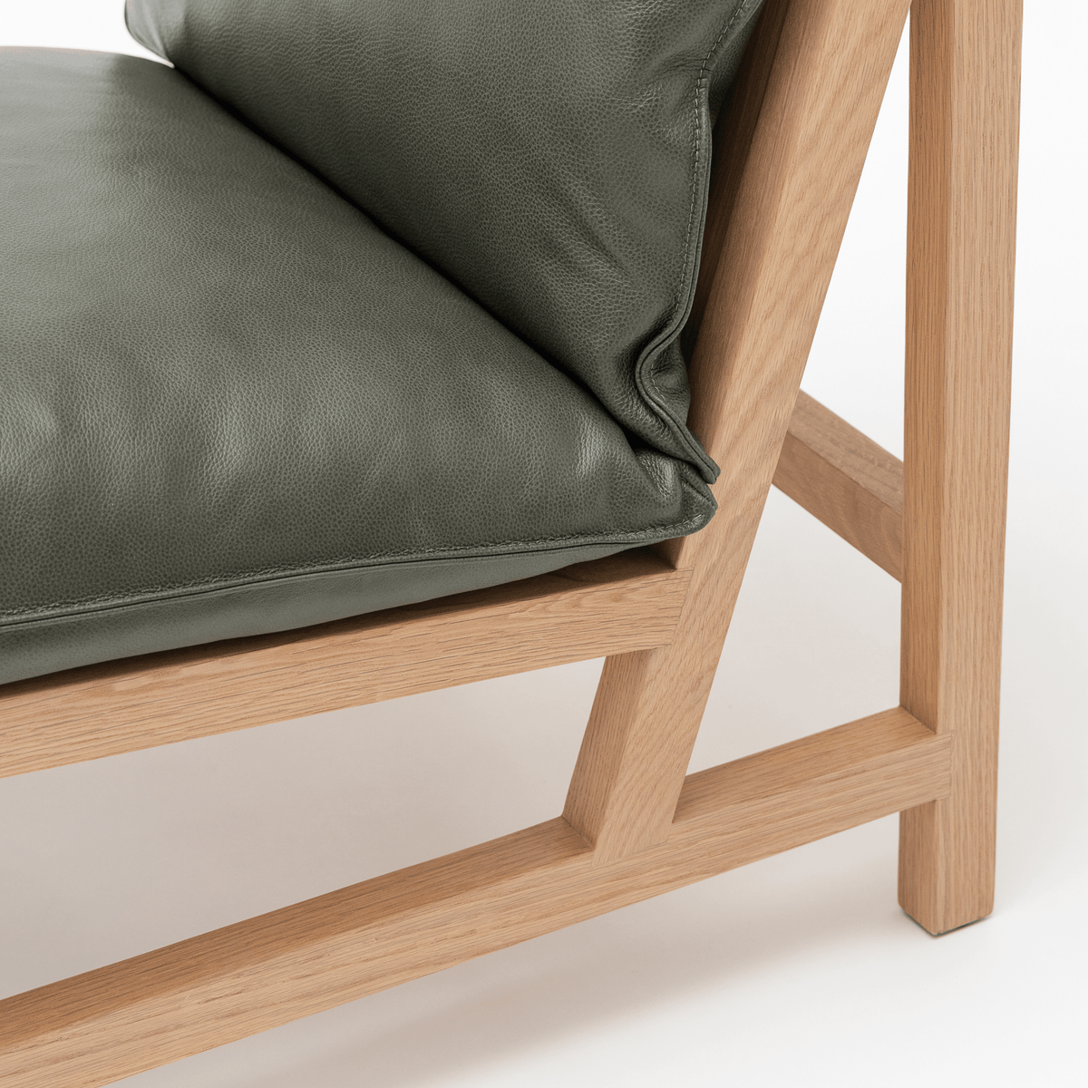Cantaloupe Chair - Blonde Oak & Alabama Kale - Accent Chairs Tolv Loom Collection Dubai