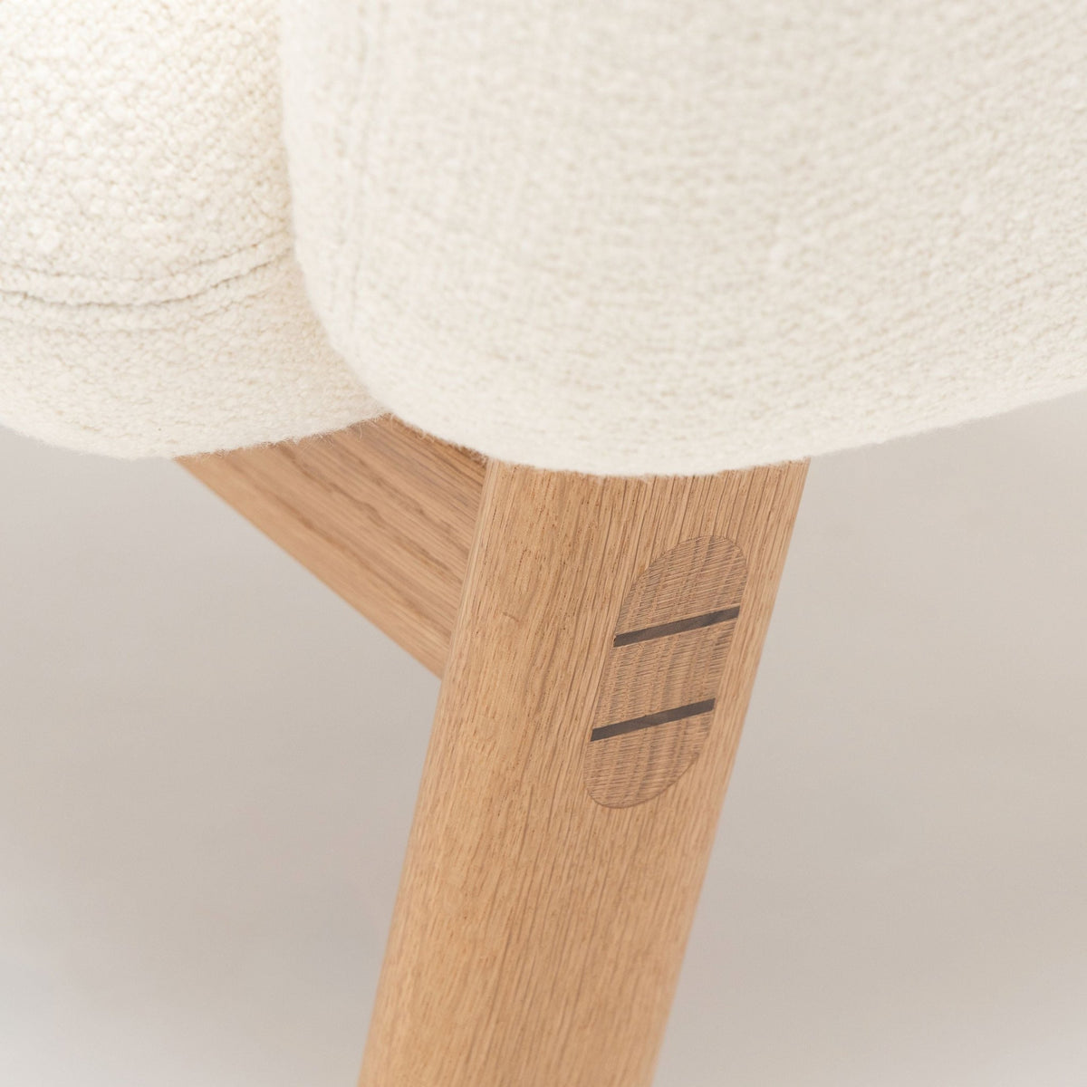 Copal Chair - Light Oak & Cobbler Panna Cotta - Accent Chairs Tolv Loom Collection Dubai