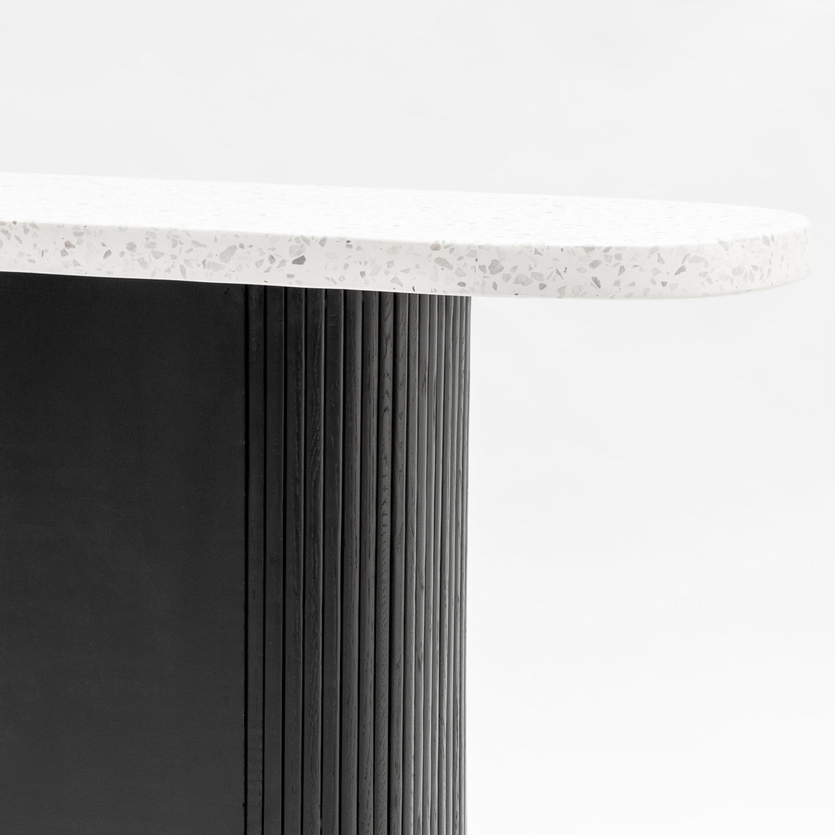 Gion Console 140 - Black & Nougat