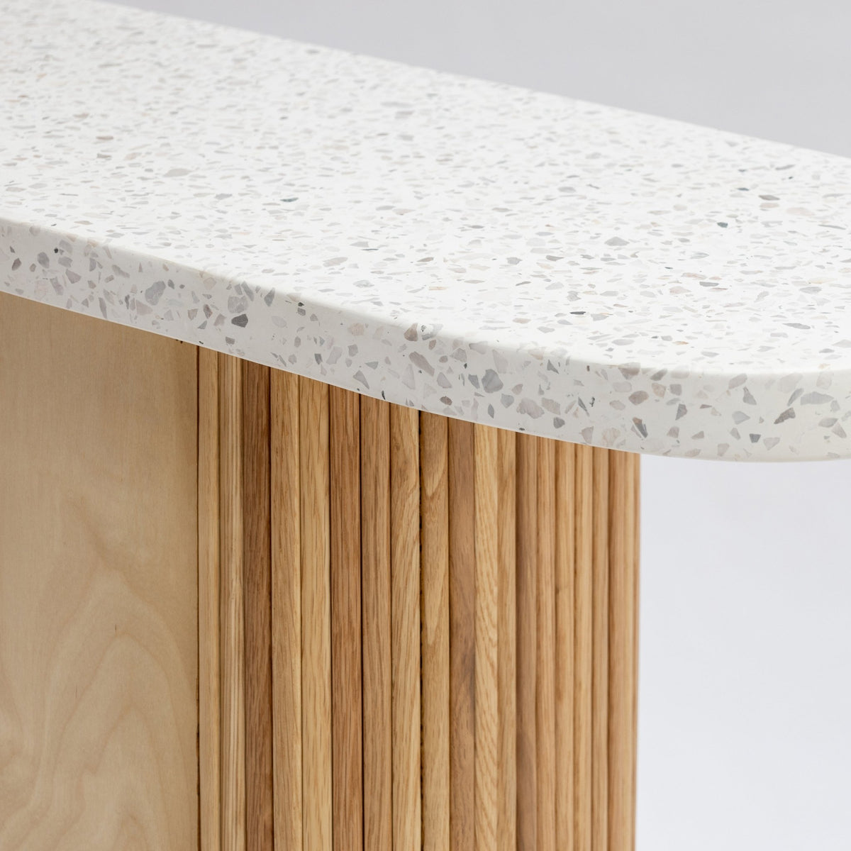 Gion Console 140 - Light Oak & Nougat