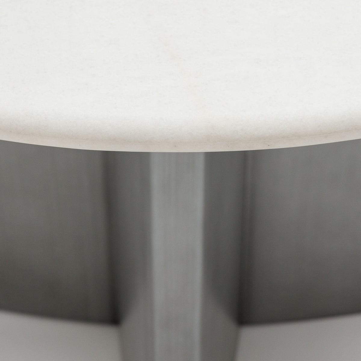 Matera Dining Table - Dining Tables Loom Collection Loom Collection Dubai