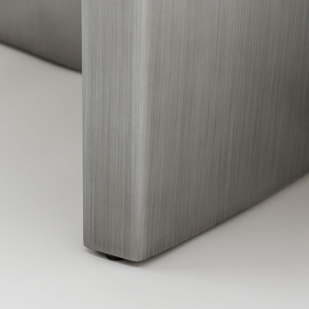 Matera Dining Table - Dining Tables Loom Collection Loom Collection Dubai