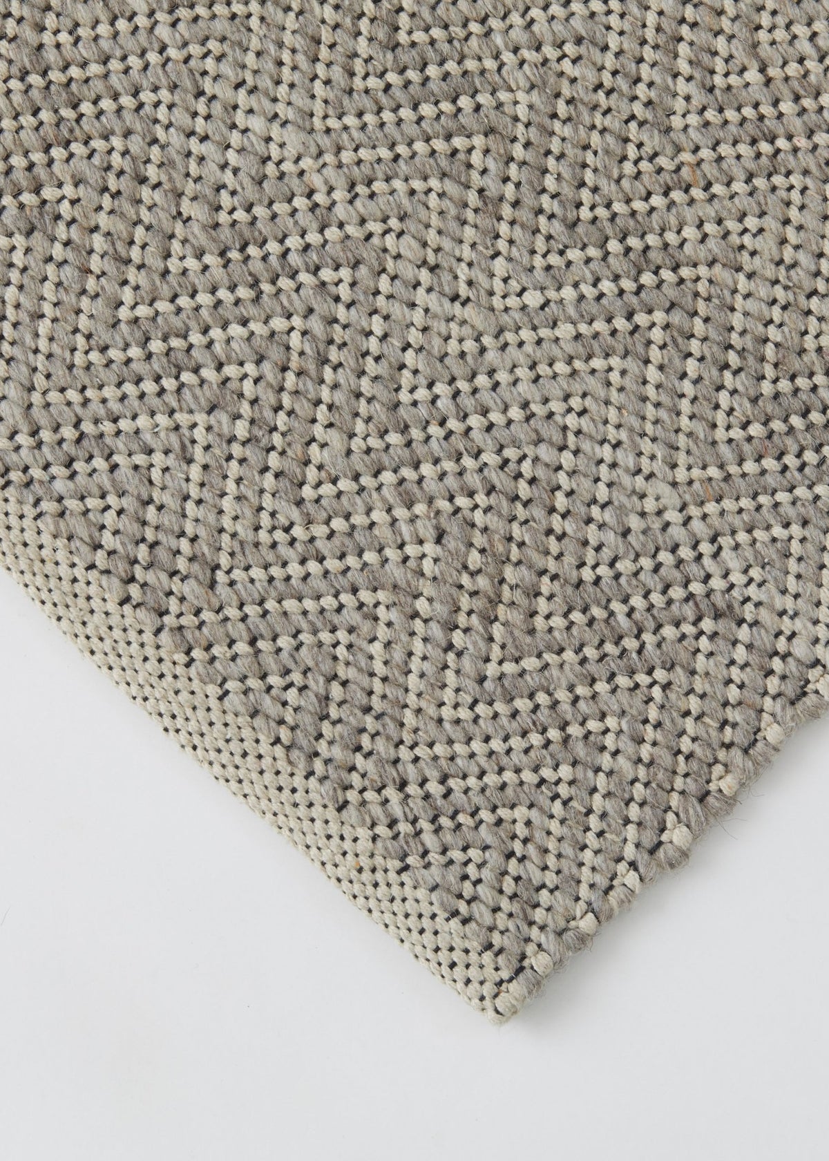 Matterhorn Rug - Basalt