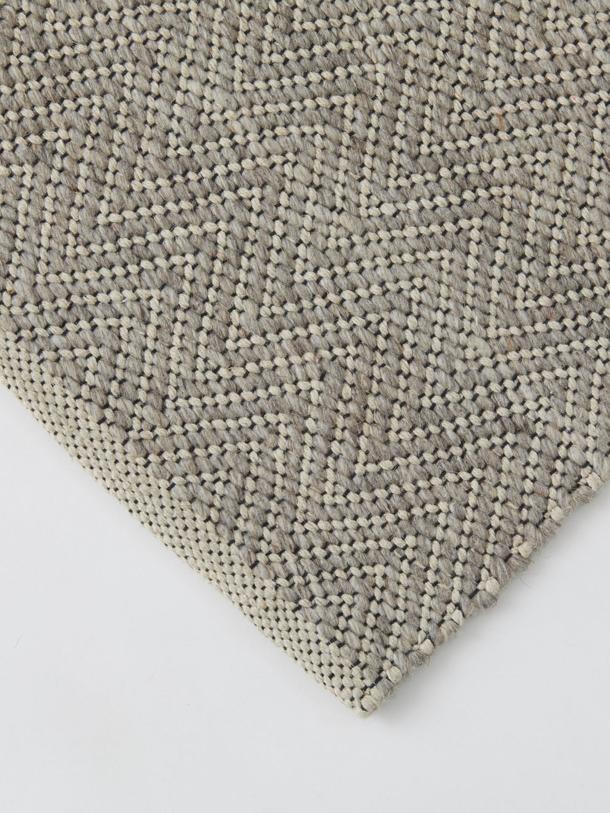 Matterhorn Rug - Basalt