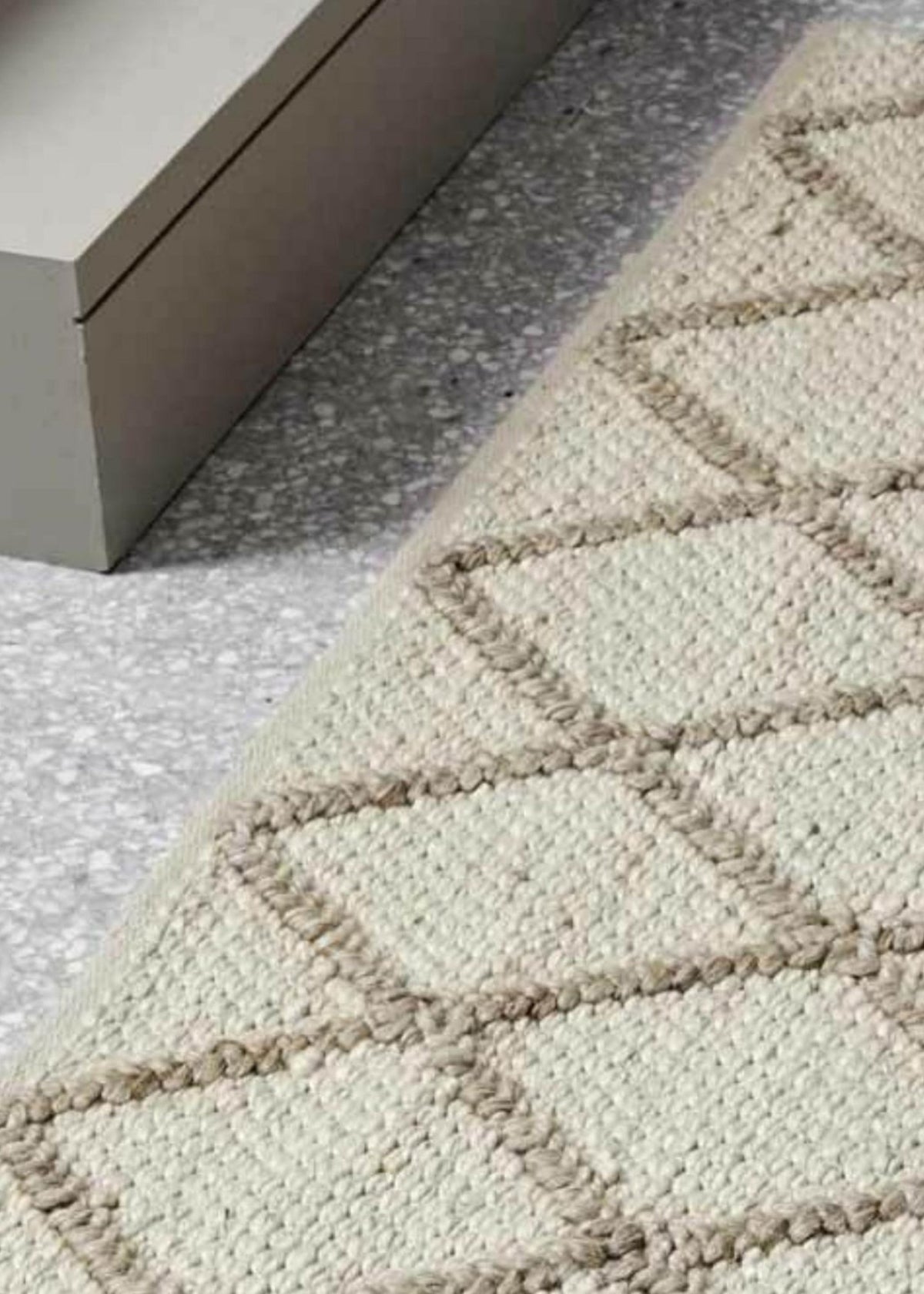 Mitre Rug - Ghost