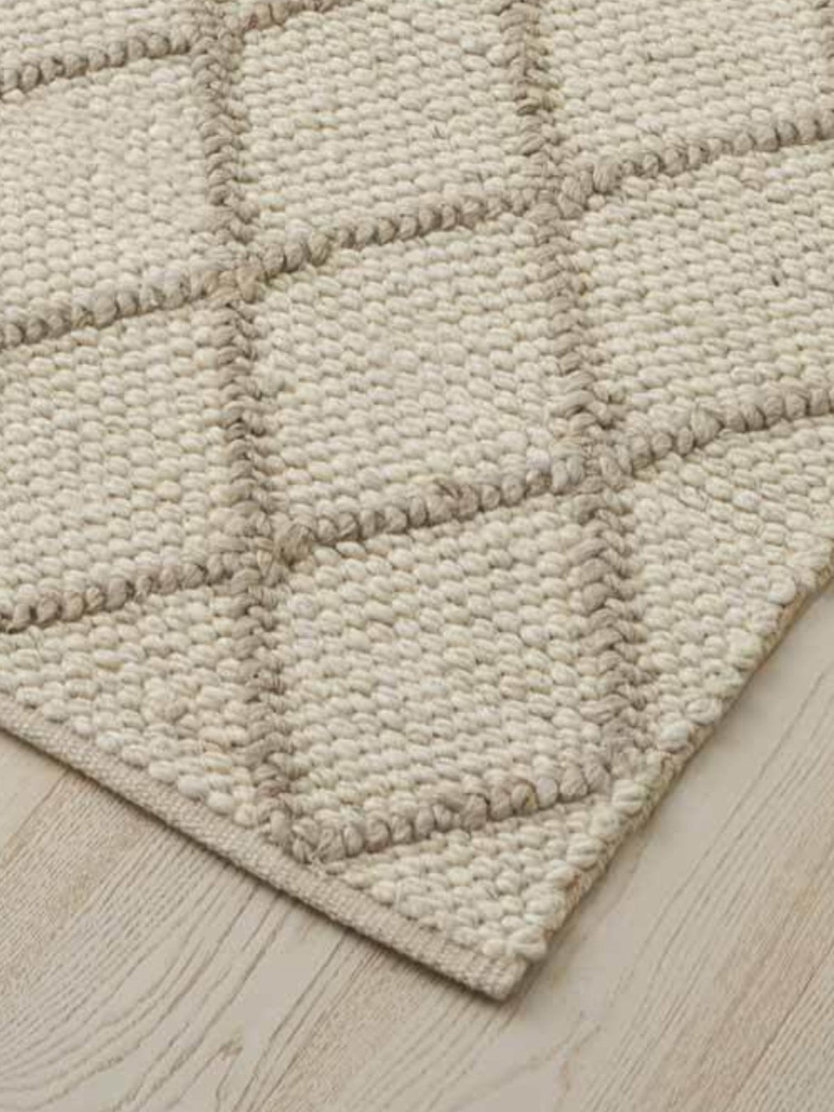 Mitre Rug - Ghost