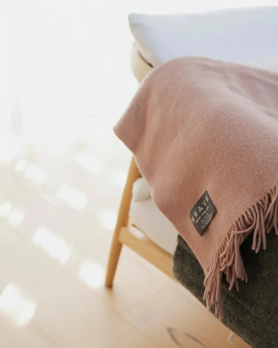 Nevis Throw - Rose