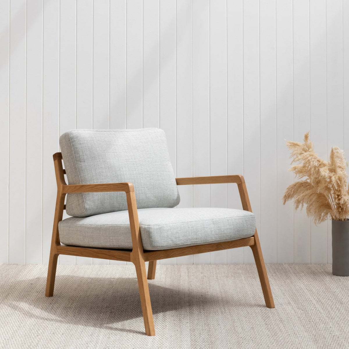 Nysse Armchair - Light Oak & Diamond