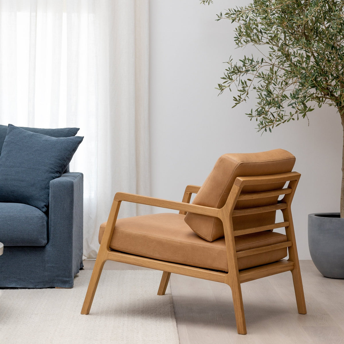Nysse Armchair - Light Oak & Pecan Leather