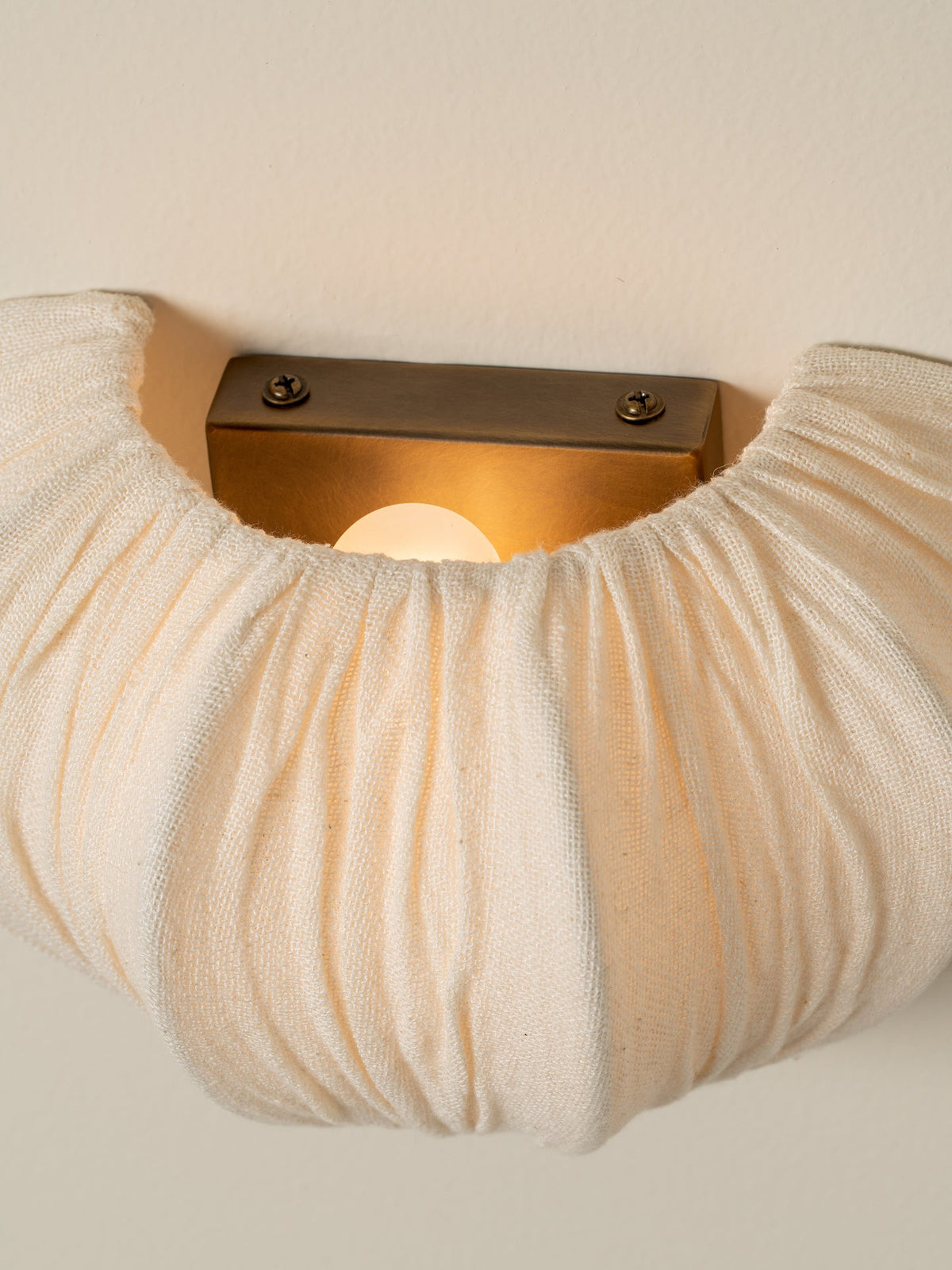 Ostrea Small Wall Light - Lights&Lamps Loom Collection Dubai