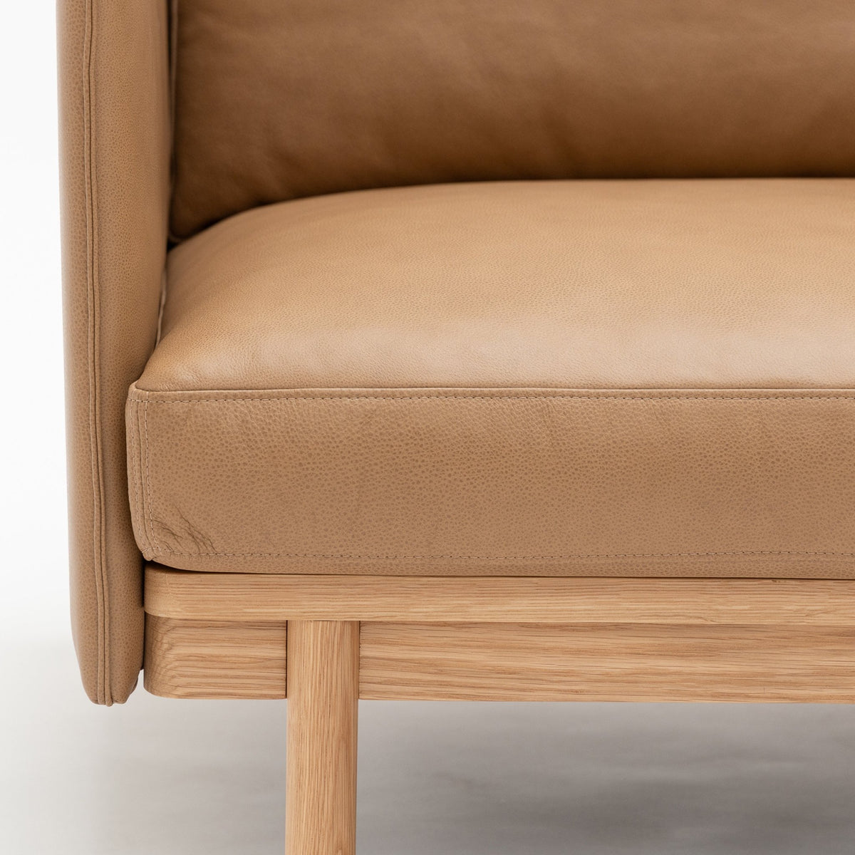 Pensive Chair - Light Oak & Pecan Leather