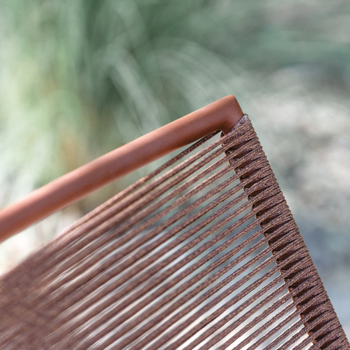 Play Lounge Chair - Brique