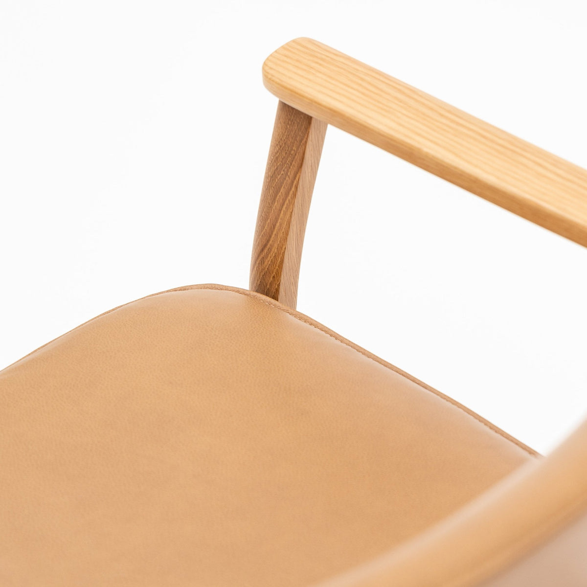 Poise Lounge Chair - Light Oak & Pecan Leather