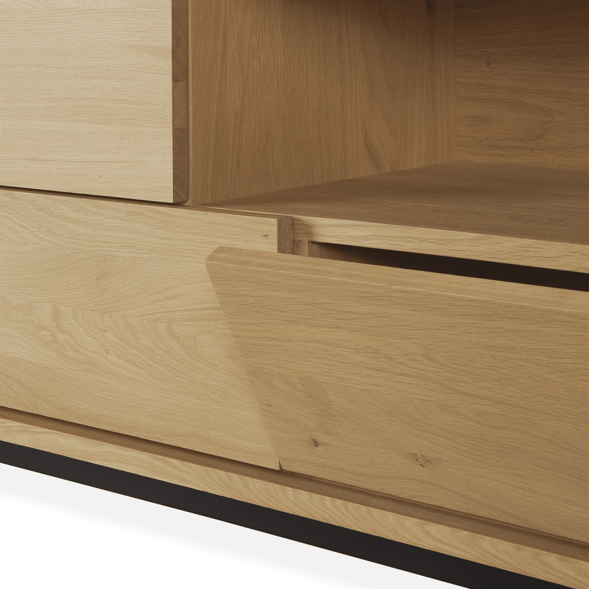 Shadow TV Cupboard - Oak - Ethnicraft Loom Collection Dubai