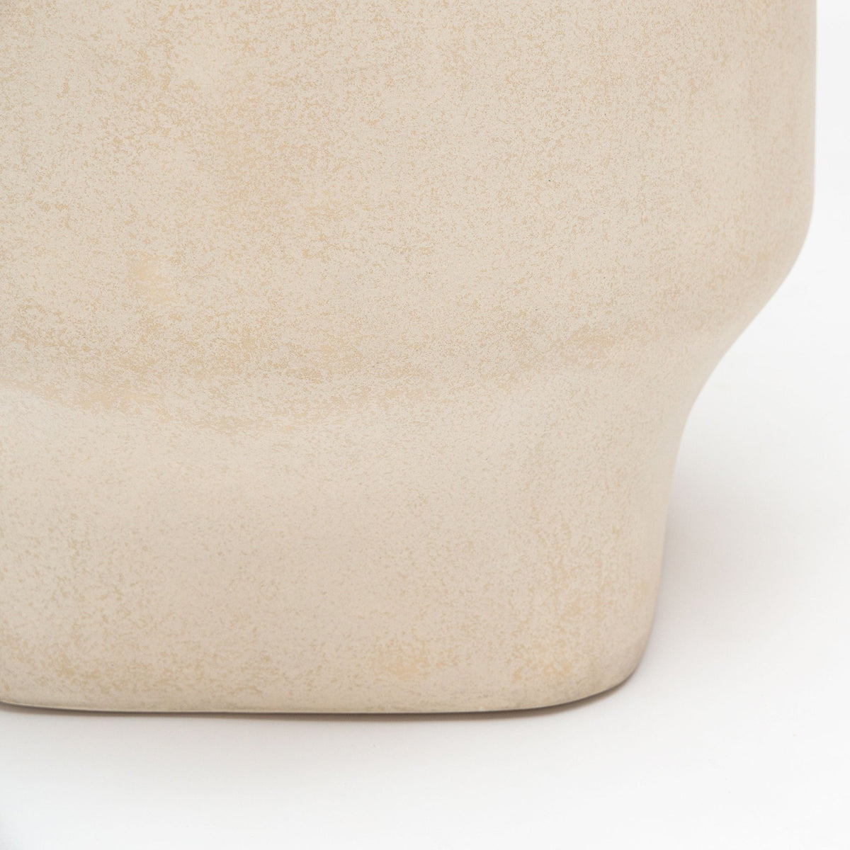 Sia Side Table - Medium - Side Tables Loom Collection Loom Collection Dubai