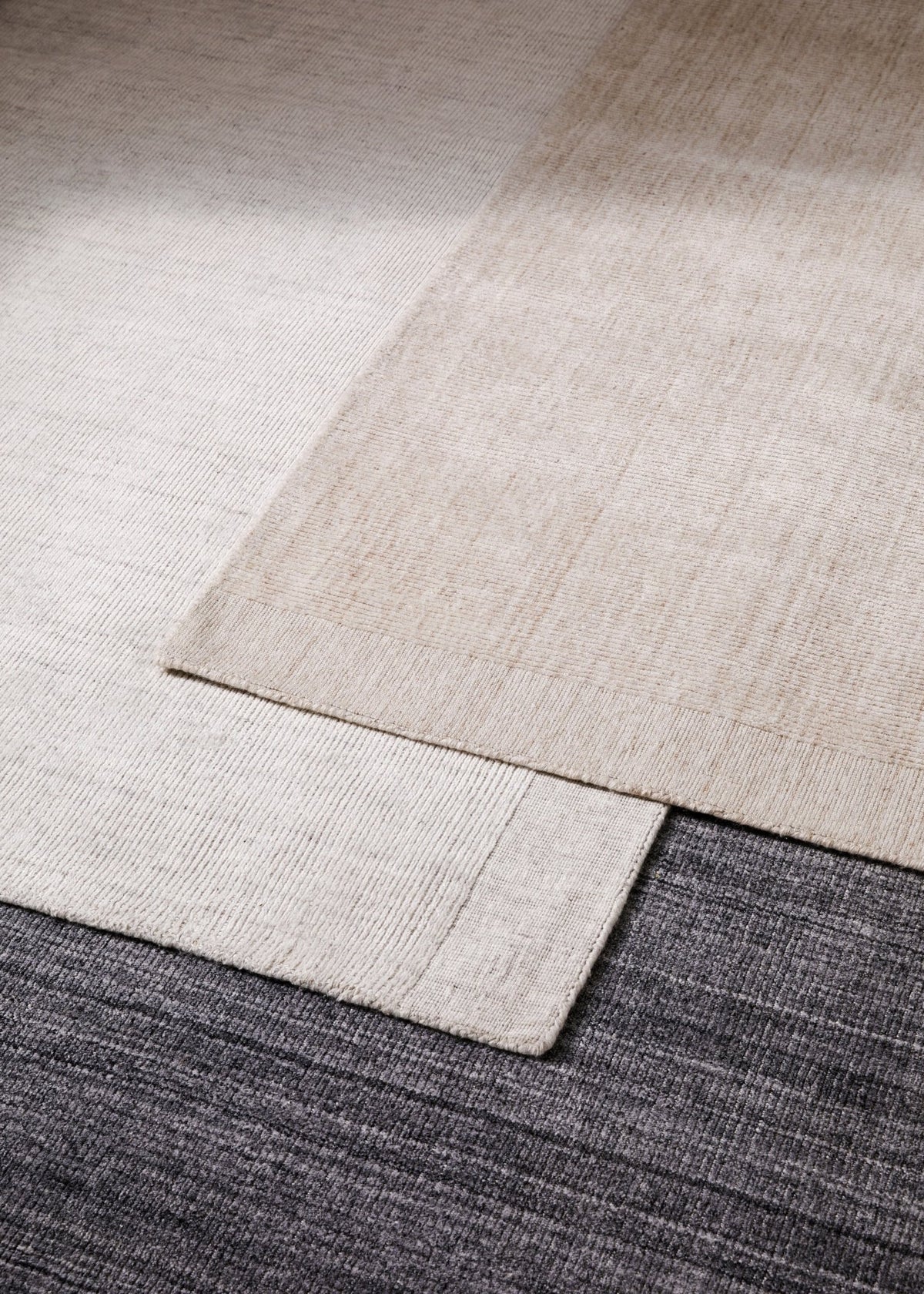 Travertine Rug - Pewter
