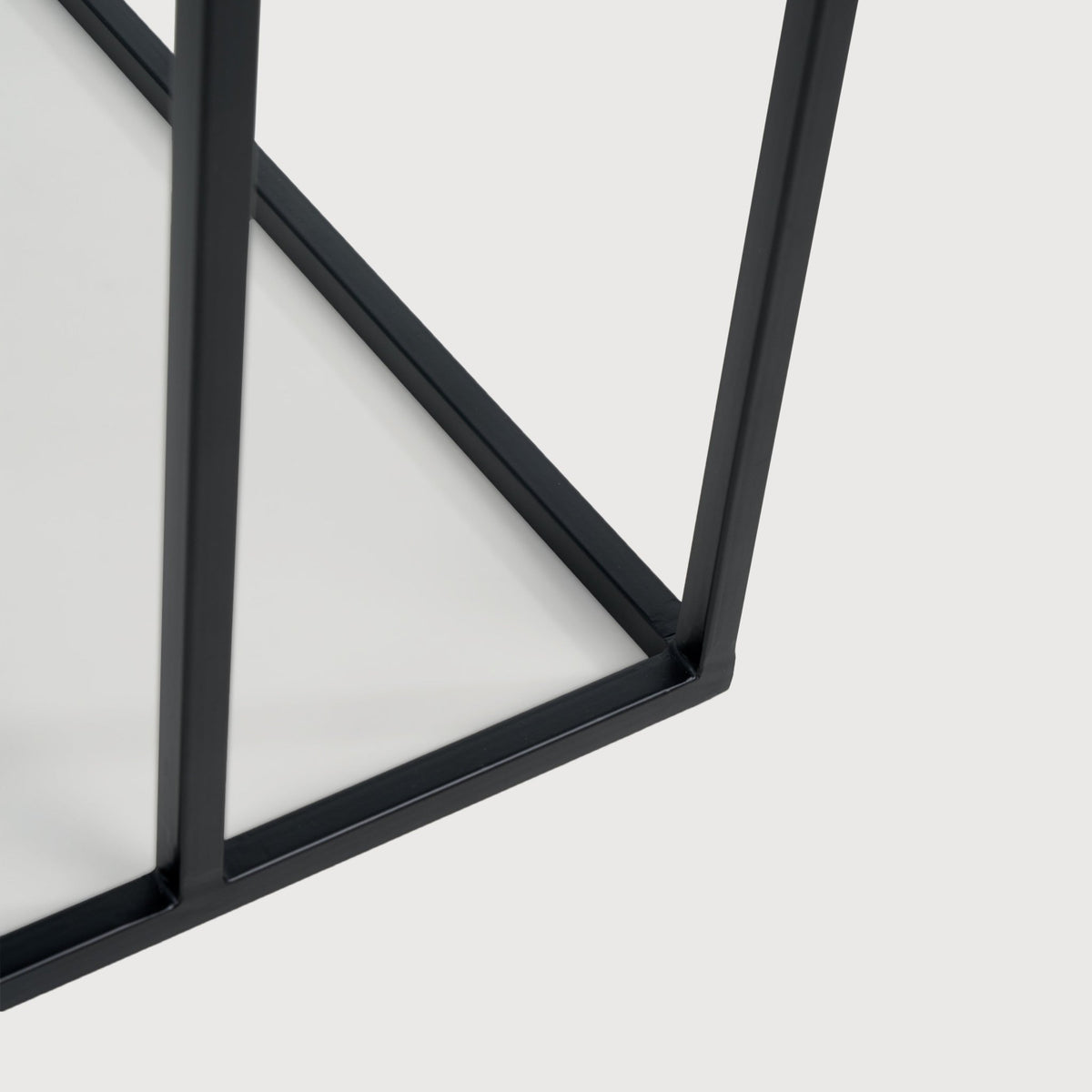 Tray Side Table - Varnished Wood - Black