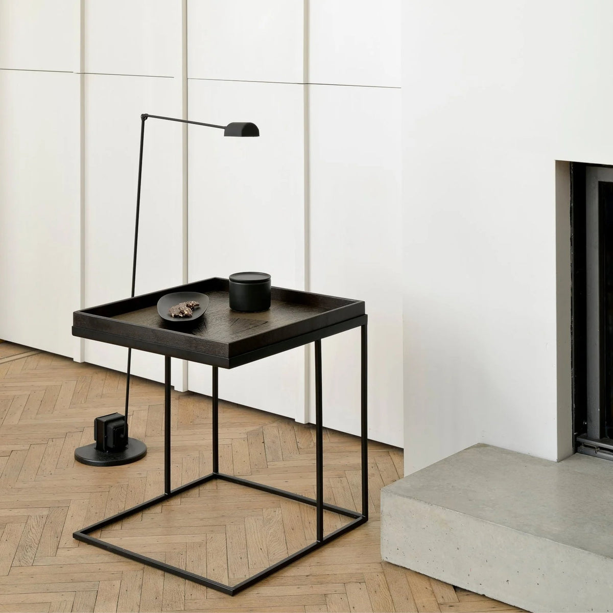 Tray Side Table - Varnished Wood - Black
