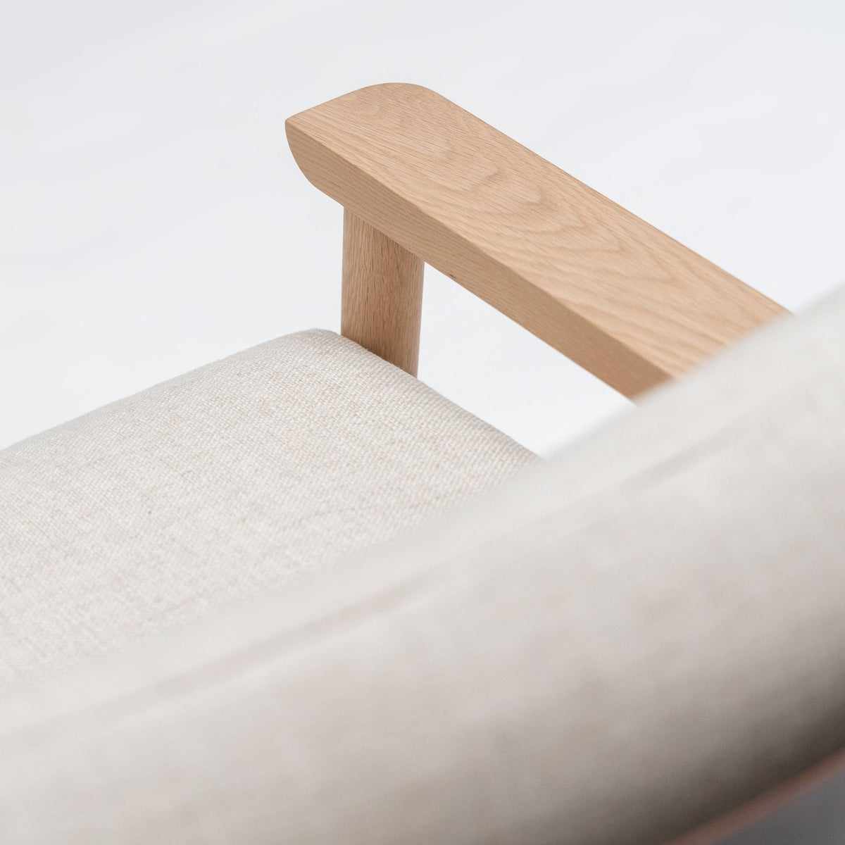 Wren Chair - Blonde Oak & Oatmeal - Accent Chairs Tolv Loom Collection Dubai