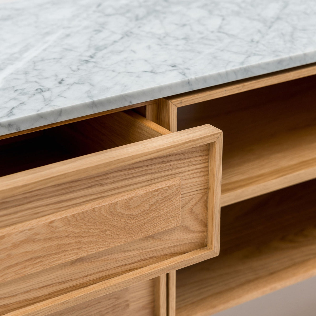 Yorke 220 Entertainment Unit - Light Oak & Bianca Carrara - TV and Entertainment Units Tolv Loom Collection Dubai