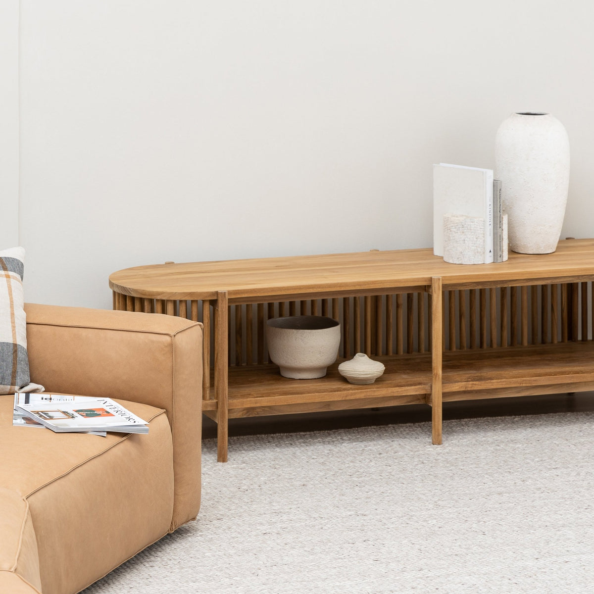 Zara Entertainment Unit - Natural