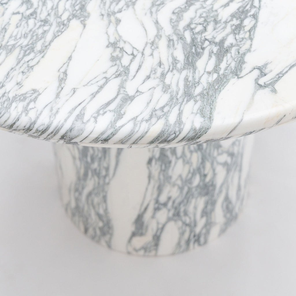 Amiri Dining Table - Arabescato Marble - Oval Dining Tables Loom Collection Loom Collection Dubai