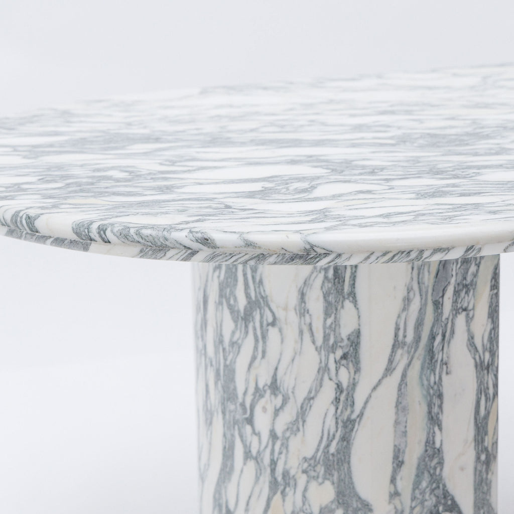 Amiri Dining Table - Arabescato Marble - Oval Dining Tables Loom Collection Loom Collection Dubai