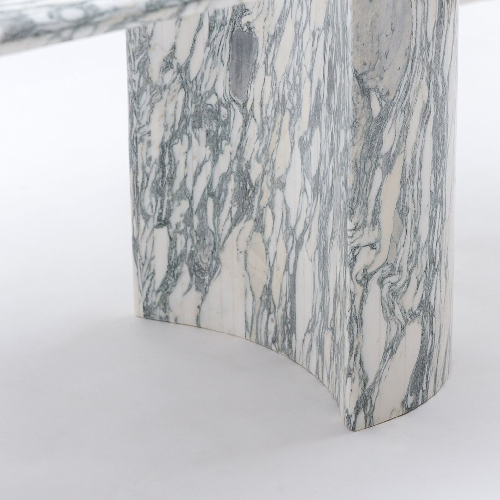 Amiri Dining Table - Arabescato Marble - Oval Dining Tables Loom Collection Loom Collection Dubai