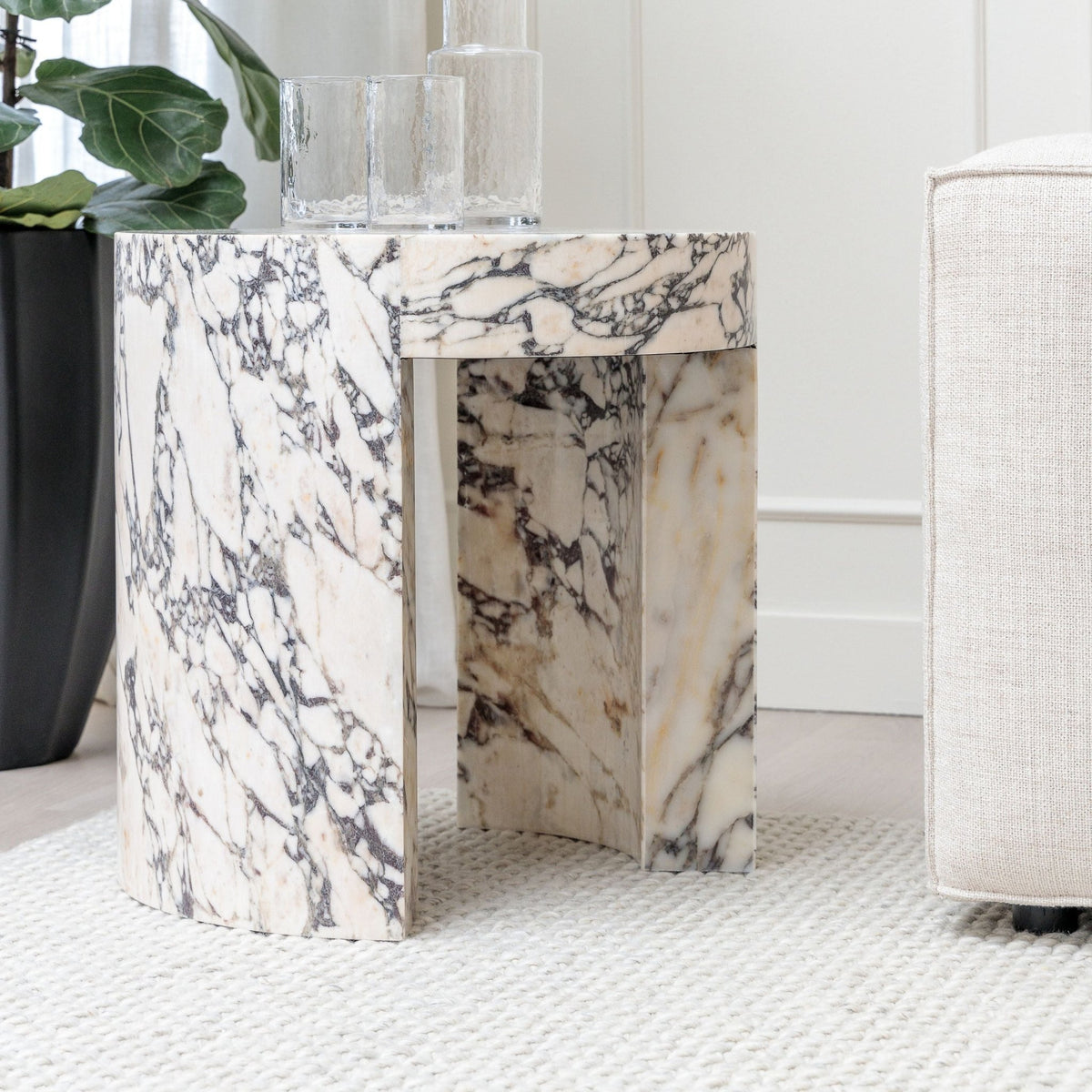 Arno Round Side Table - Calacatta Viola - Side Tables Loom Collection Loom Collection Dubai