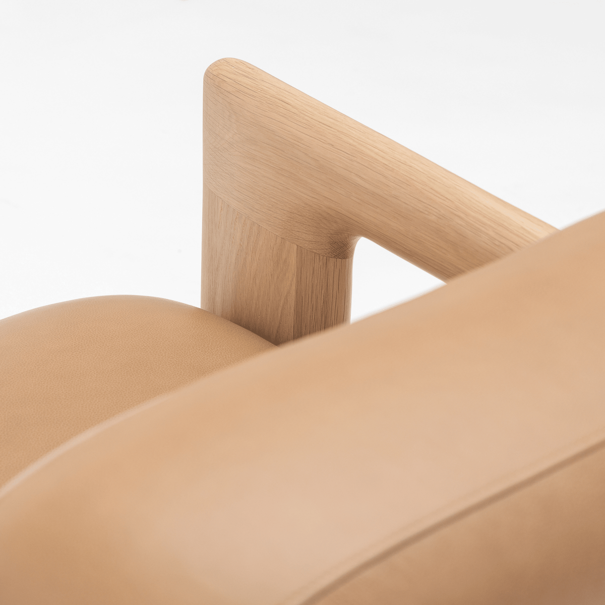 Brixton Lounge Chair - Blonde Oak & Alabama Pecan - Accent Chairs Tolv Loom Collection Dubai