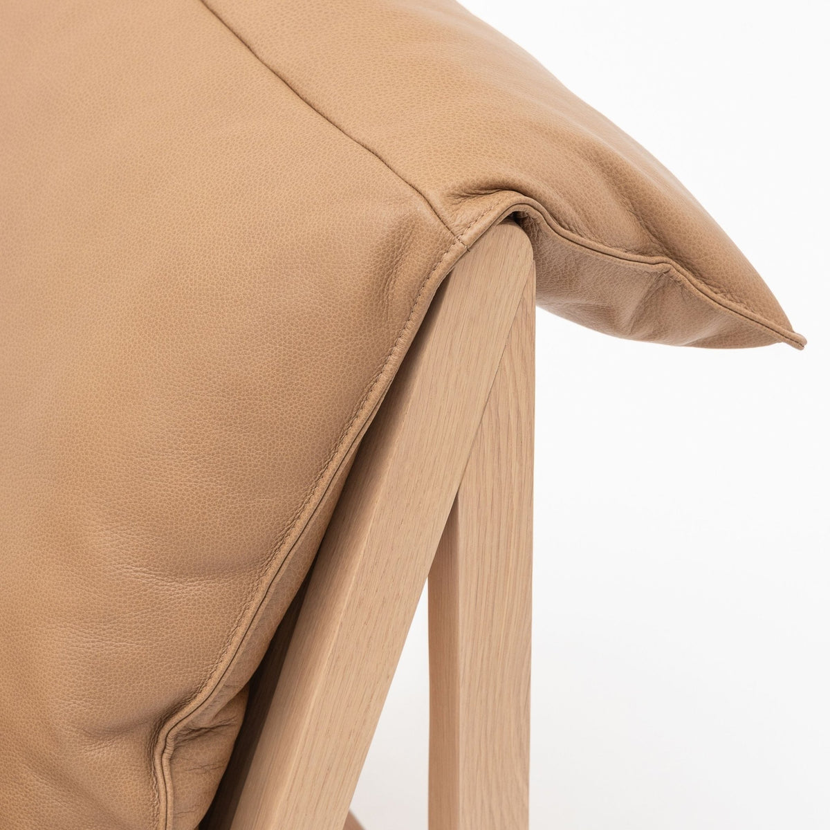 Cantaloupe Chair - Blonde Oak & Pecan Leather - Tolv Loom Collection Dubai