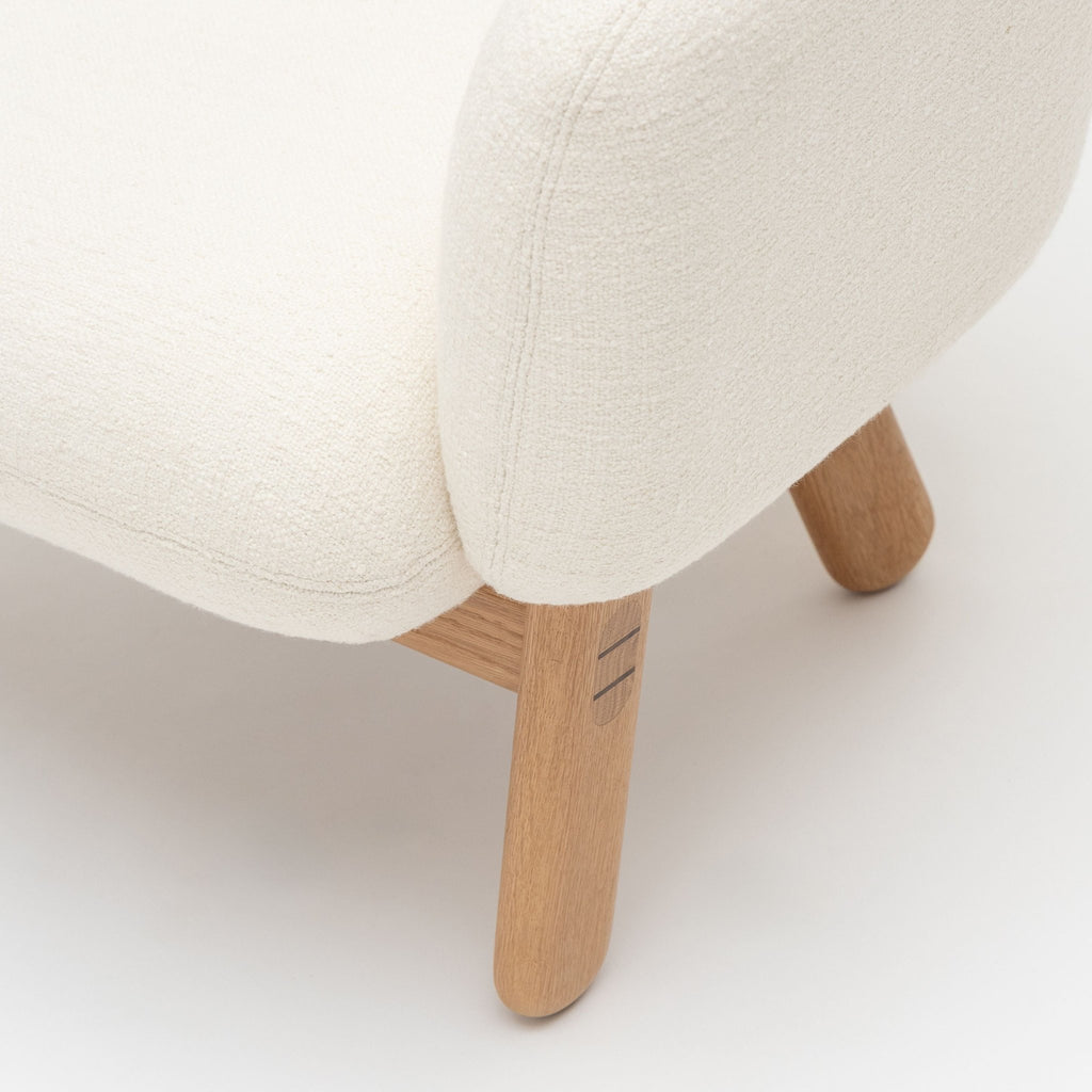 Copal Chair - Light Oak & Cobbler Panna Cotta - Accent Chairs Tolv Loom Collection Dubai