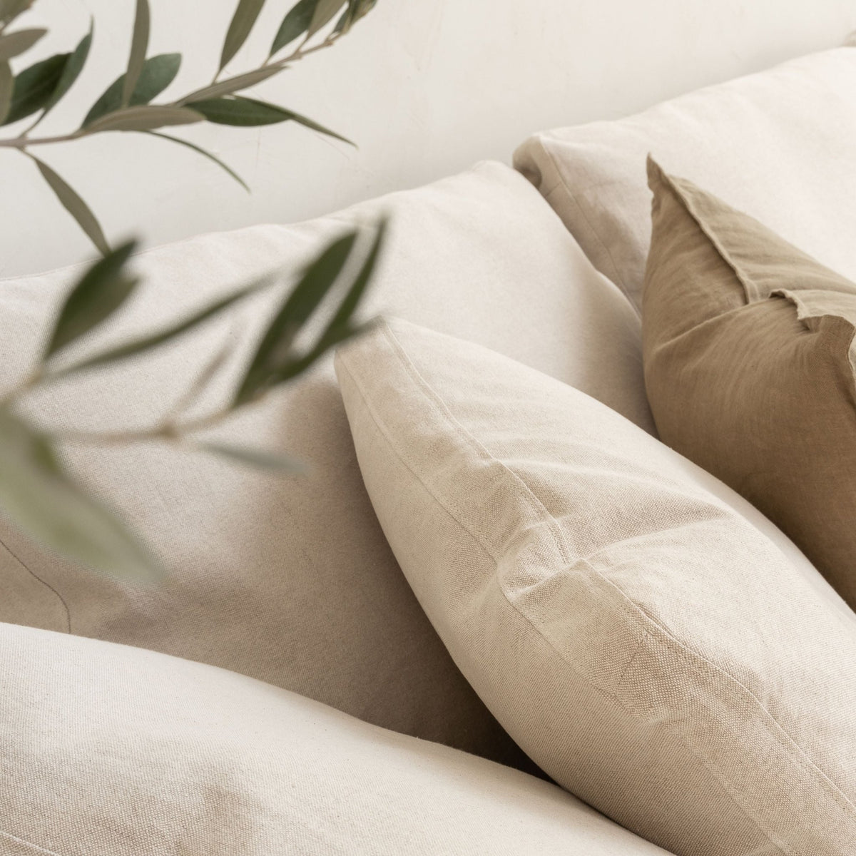 Feather Cloud Daybed Sofa - Natural - Modular Sofas Loom Collection Loom Collection Dubai