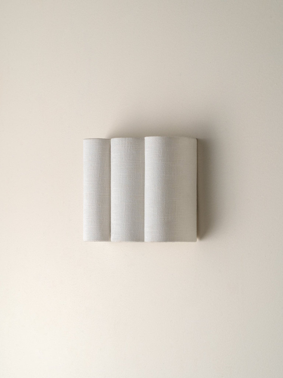 Folia - Scalloped Natural Linen Wall Light