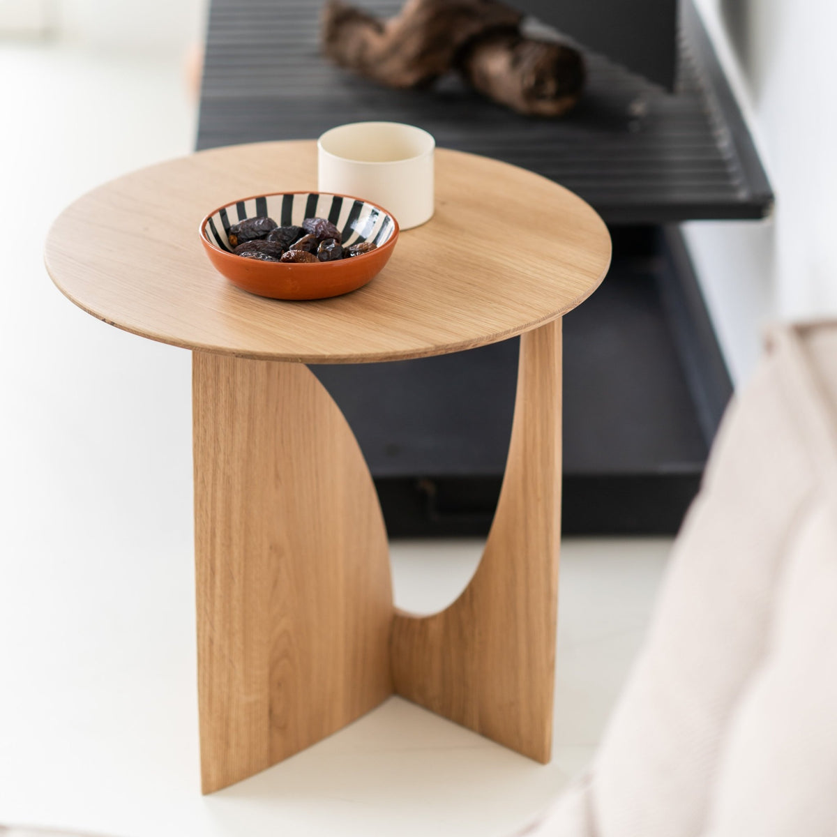 Geometric Side Table - Varnished Oak