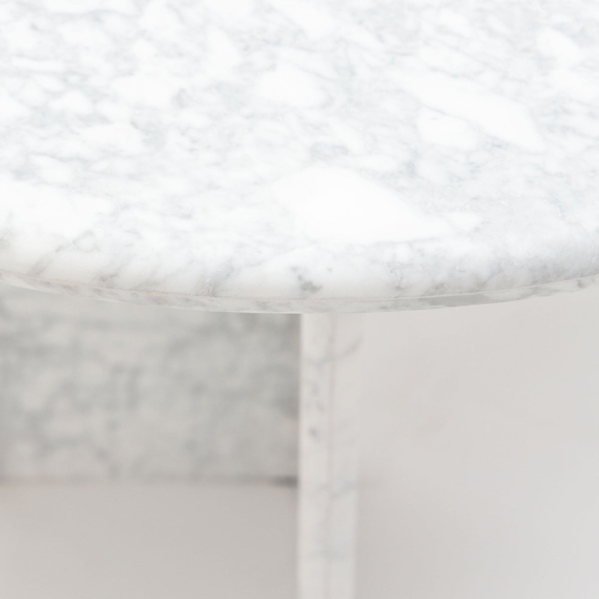 Haven Dining Table - Oval Dining Tables Loom Collection Loom Collection Dubai