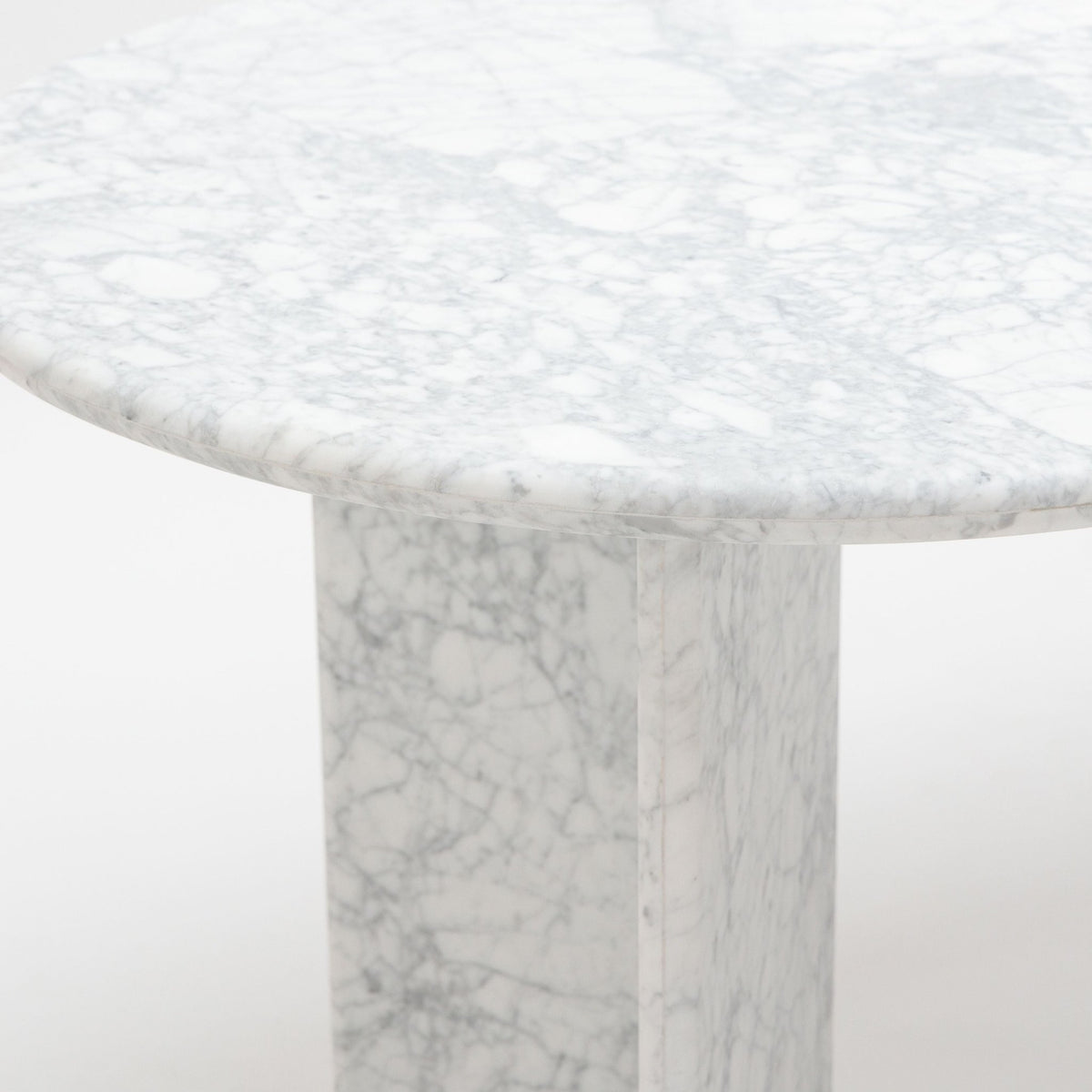 Haven Dining Table - Oval Dining Tables Loom Collection Loom Collection Dubai