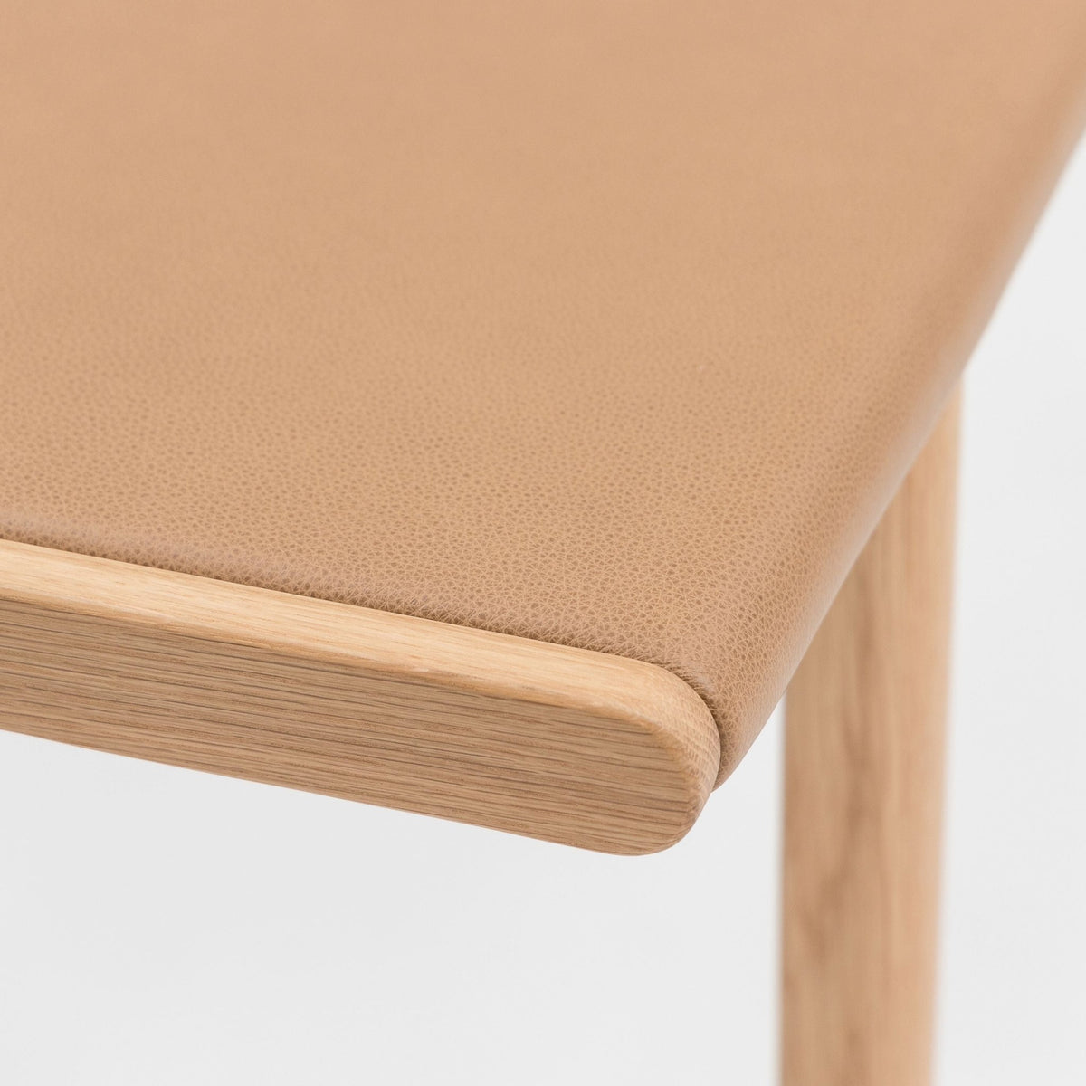 Hover Bench - Light Oak & Pecan Leather - Benches Tolv Loom Collection Dubai