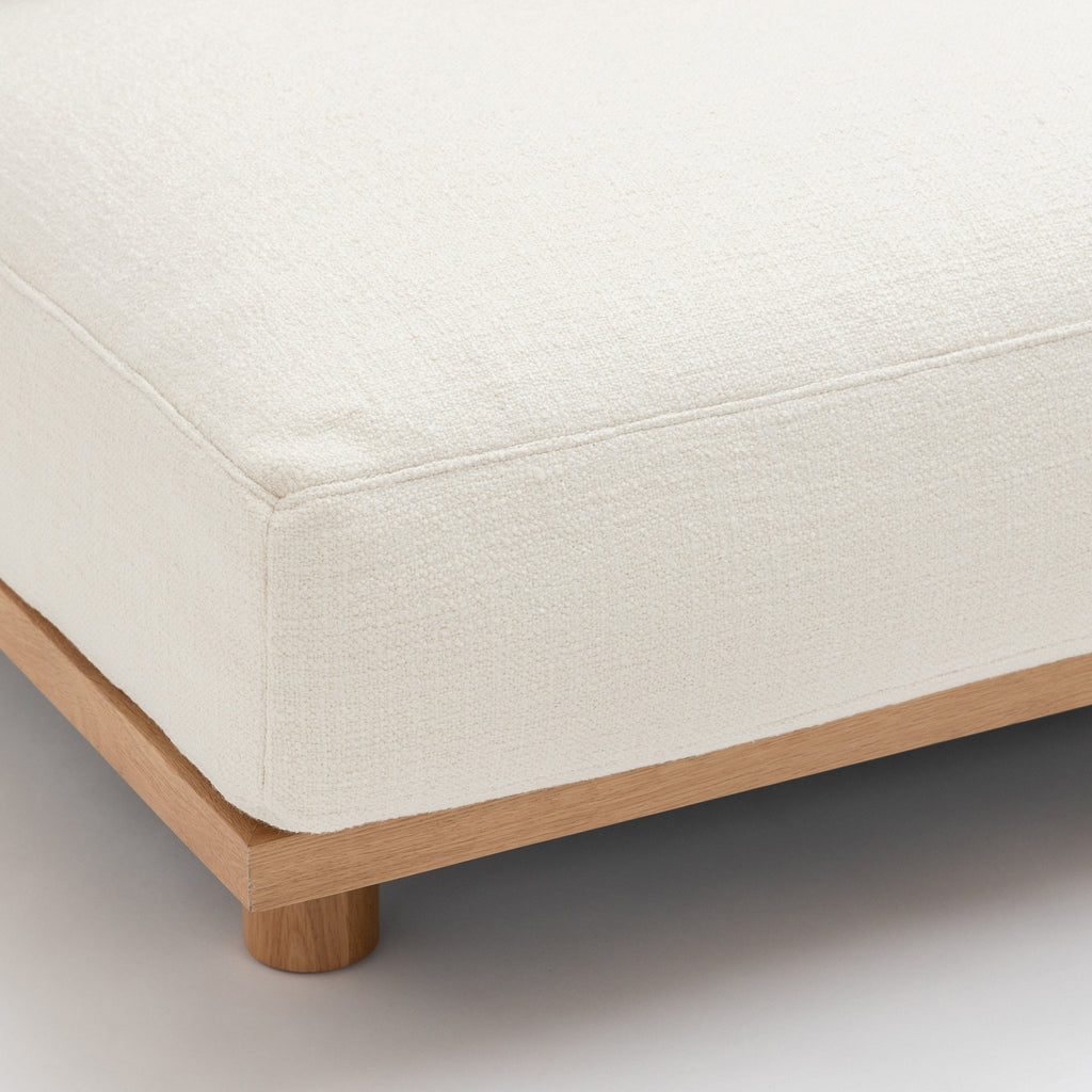 Islet Armless - Light Oak & Cobbler Panna Cotta