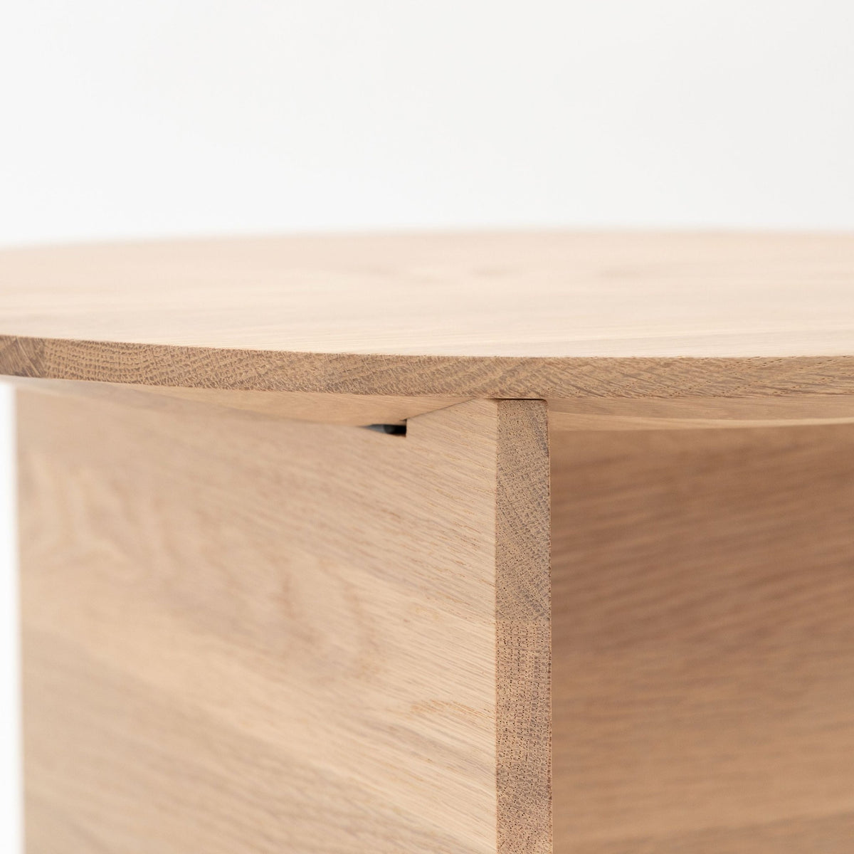 Jaunt Side Table - Blonde Oak - Side Tables Tolv Loom Collection Dubai