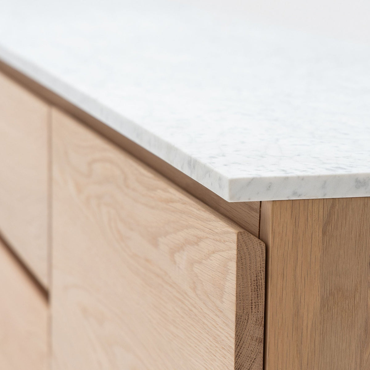 Kami 220 Entertainment Unit - Blonde Oak & Bianca Carrara - TV and Entertainment Units Tolv Loom Collection Dubai