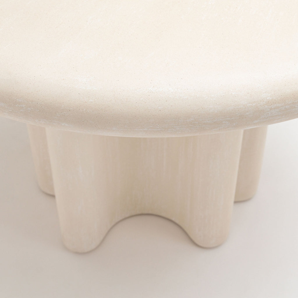 Kaolin Dining Table - Round Dining Tables Loom Collection Loom Collection Dubai