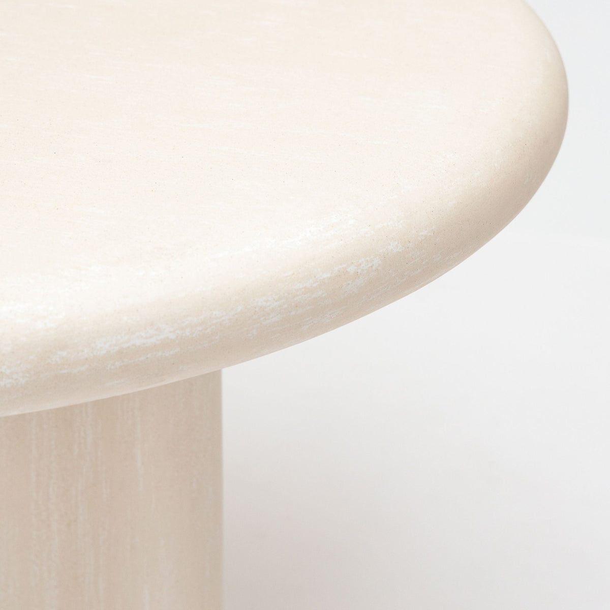 Kaolin Dining Table - Round Dining Tables Loom Collection Loom Collection Dubai