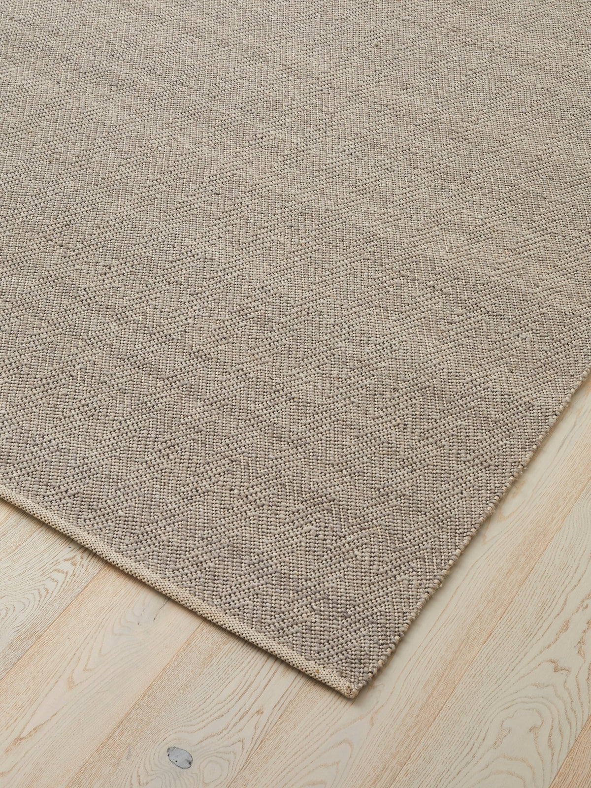 Matterhorn Rug - Basalt
