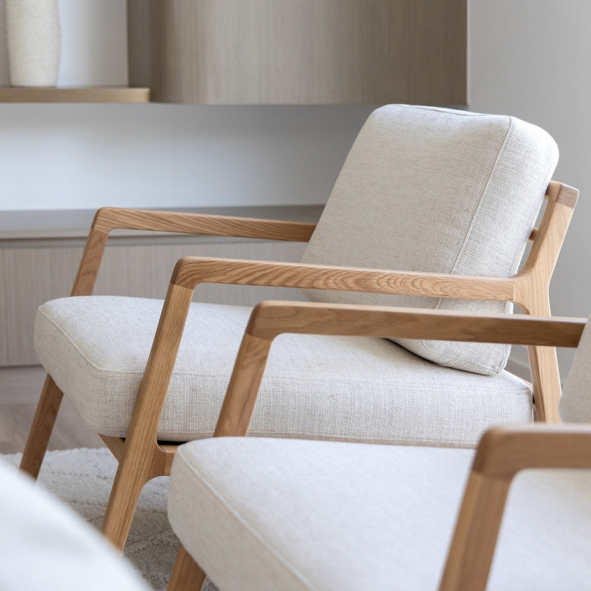 Nysse Armchair - Light Oak & Oatmeal