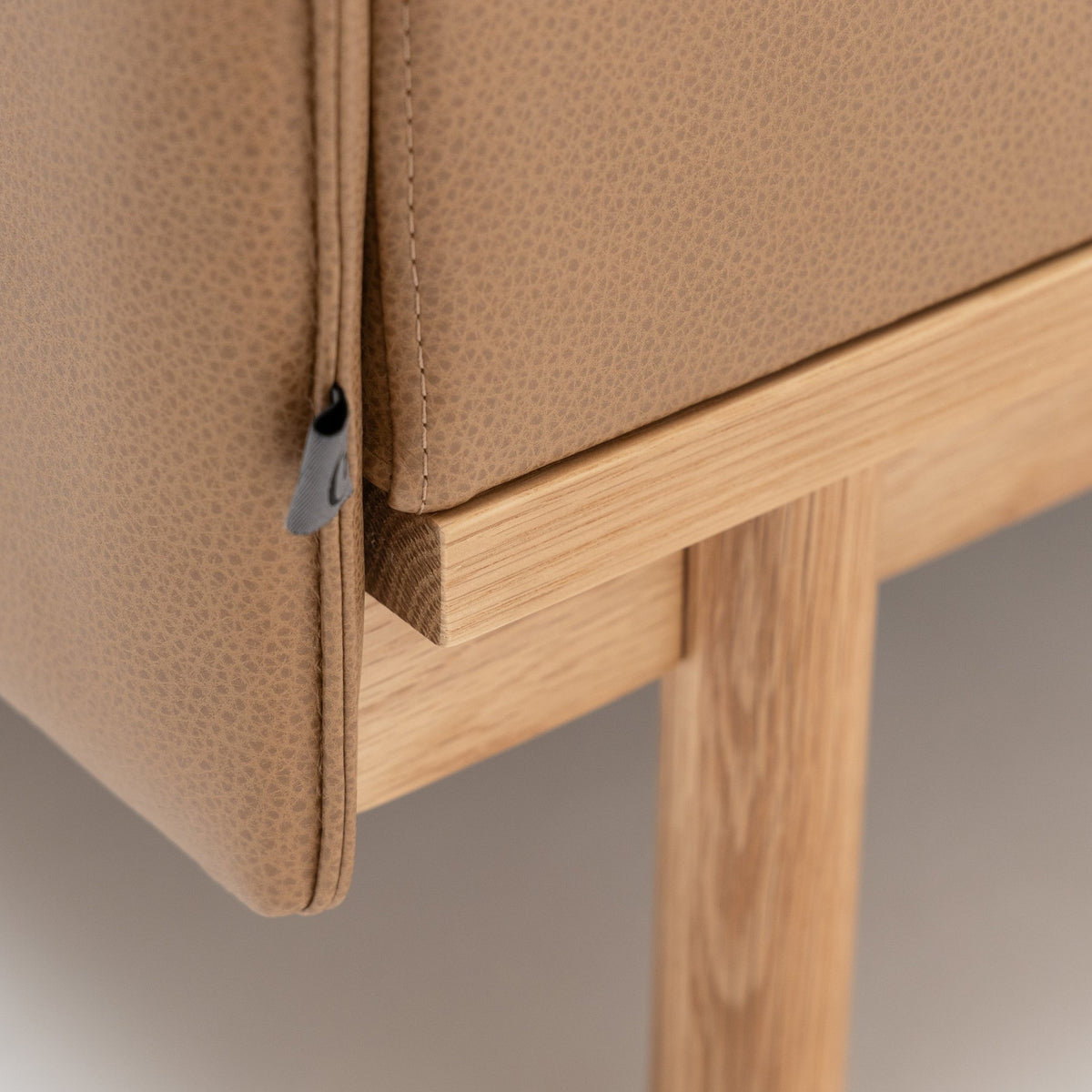 Pensive Chair - Light Oak & Pecan Leather